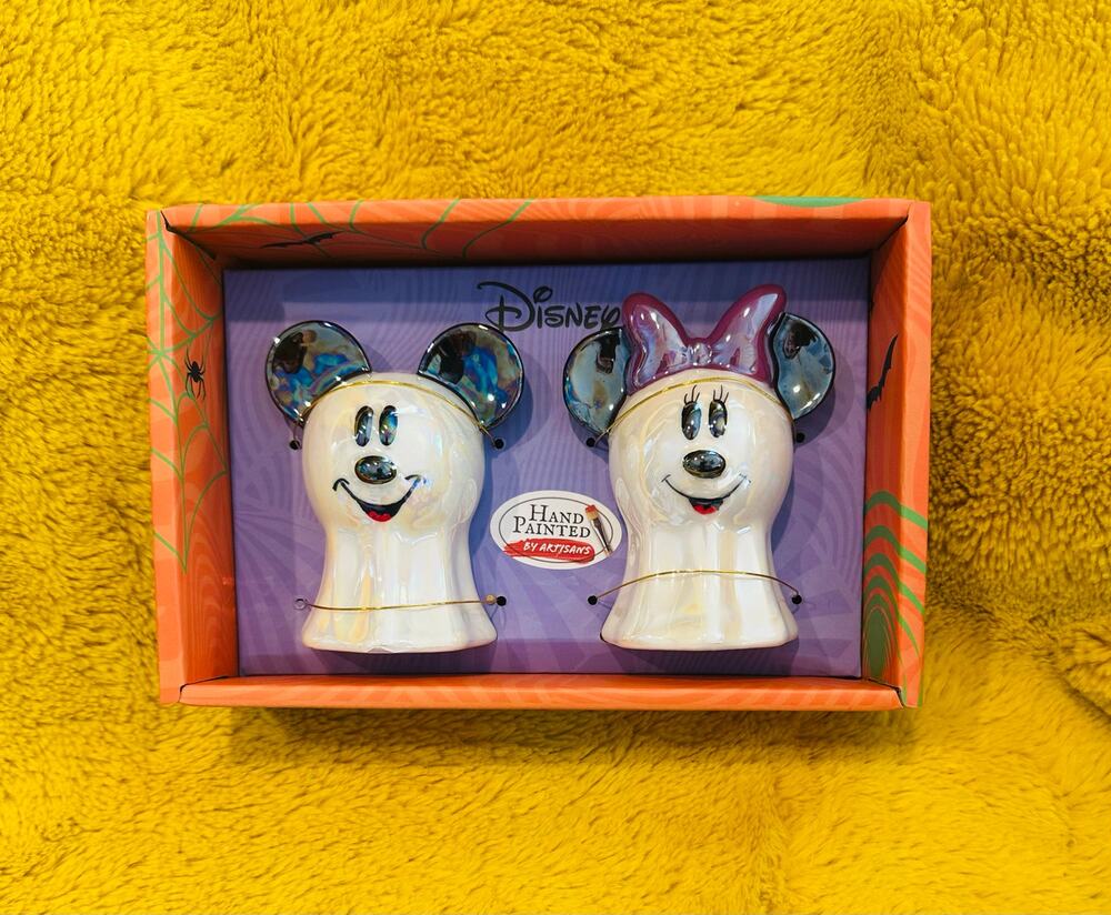 Disney Halloween Mickey & Minnie Mouse Salt & Pepper Shakers Ghost Ceramic NEW